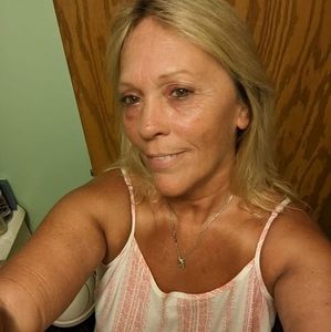 Meet your Posher, Leeann